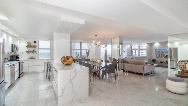 Building Photo - 1920 S Ocean Dr