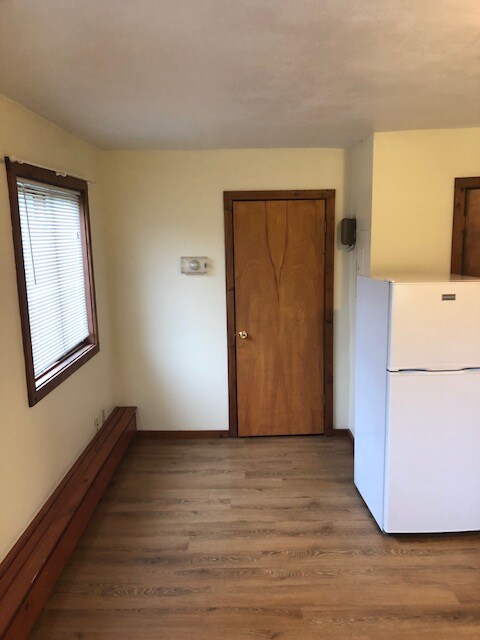 Foto del edificio - 1895 E Shore Dr