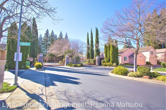Building Photo - 3 br, 2 bath House - 8 Constantine Court