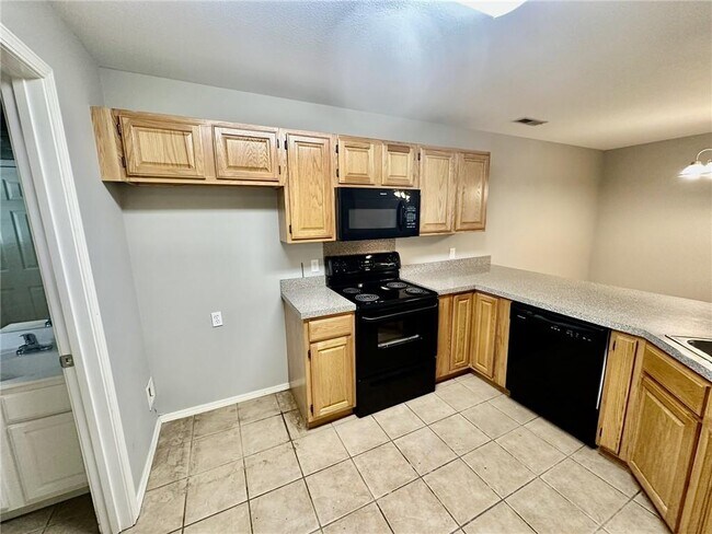 Foto del edificio - 1431 W Jct St