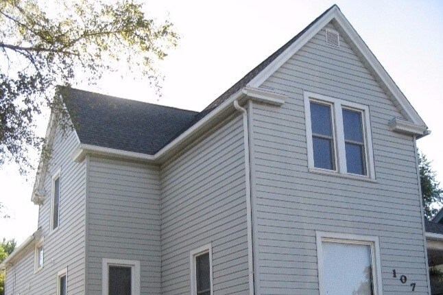 Primary Photo - 107 N Park Ave