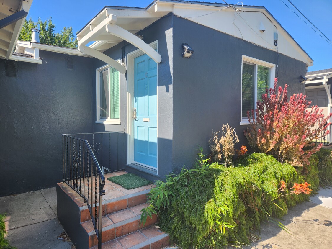 front door - 1731 10th St