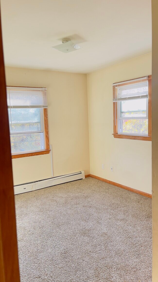 Building Photo - 33 Orne St