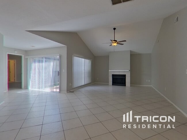 Foto del edificio - 6918 Silvermill Dr