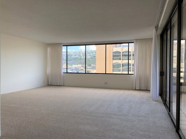 Foto del edificio - 3BR/2BA/1PK - Regency at Kahala