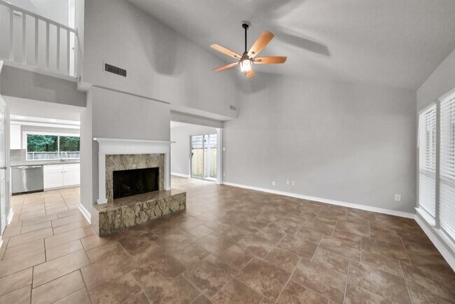 Building Photo - 3214 Holly Green Dr