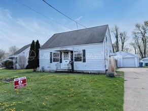 Building Photo - 2484 E 38th St