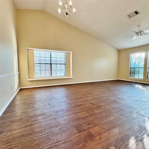 Foto del edificio - 2633 Ladywood Dr