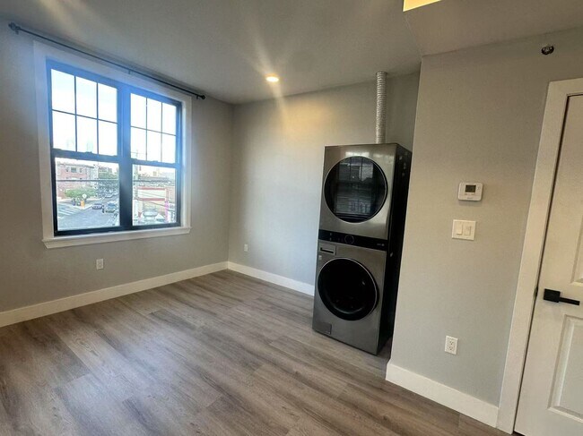 Foto del edificio - 2104 Reed St
