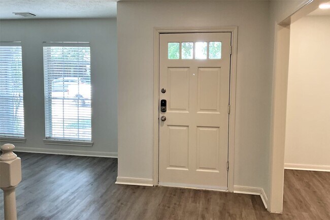 Building Photo - 2726 Kimball Pl