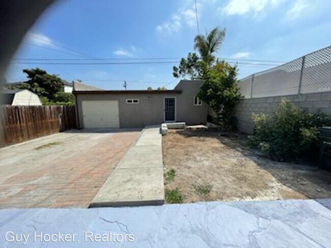 Building Photo - 3 br, 1.5 bath House - 12500 Cedar Ave