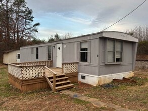 Building Photo - 115 Joy Dr