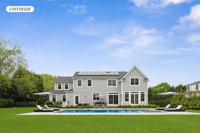 Building Photo - 52 Country Club Dr