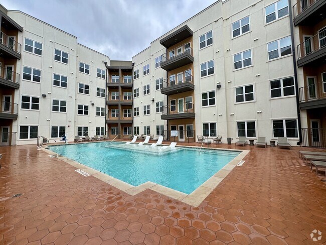 Southpark Meadows Apartments for Rent with EV Charging - Austin, TX ...