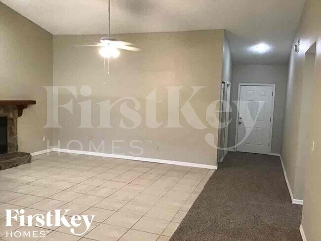 Foto del edificio - 4718 Westwind Dr