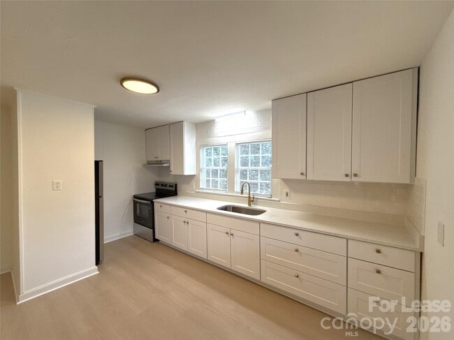 Building Photo - 1903 Flint Ln