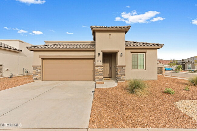 Building Photo - 824 Paseo Solar Dr