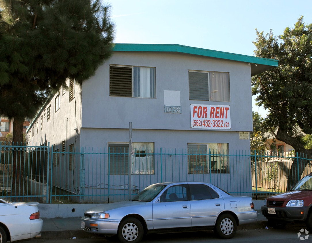 Building Photo - 1078 E 7th St
