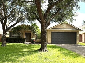Building Photo - 21530 Pointed Oak Ln