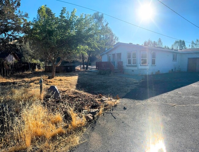 Building Photo - 2960 Peach Way