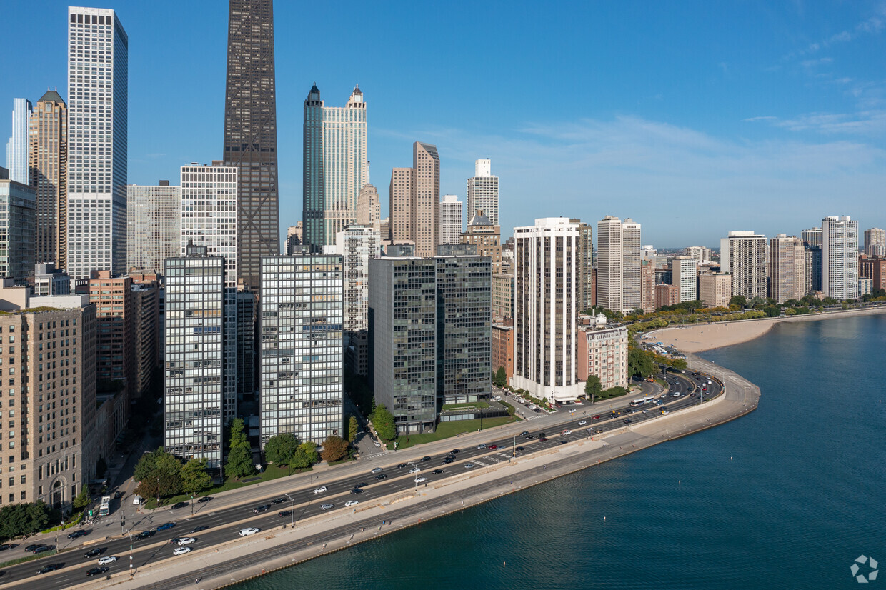 The Esplanade Apartments - Apartments in Chicago, IL | Apartments.com