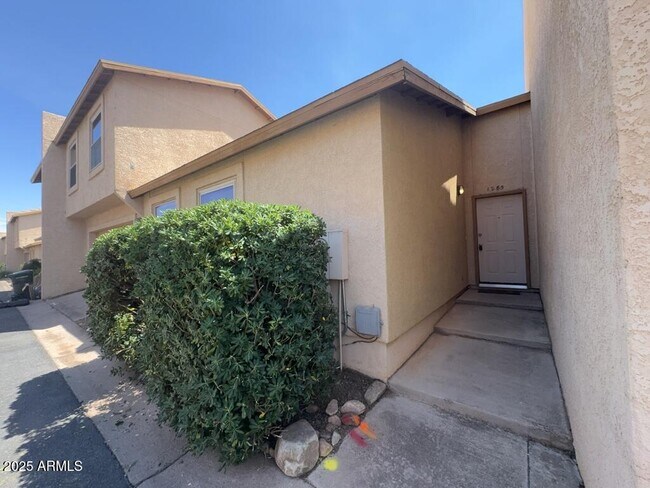Building Photo - 1285 Leon Way