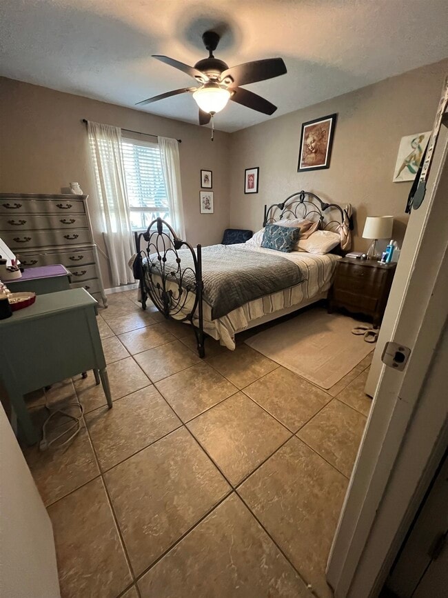 Building Photo - 285 Dixie Dr