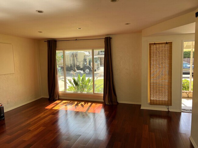 Building Photo - Goleta 3 Bedroom Home