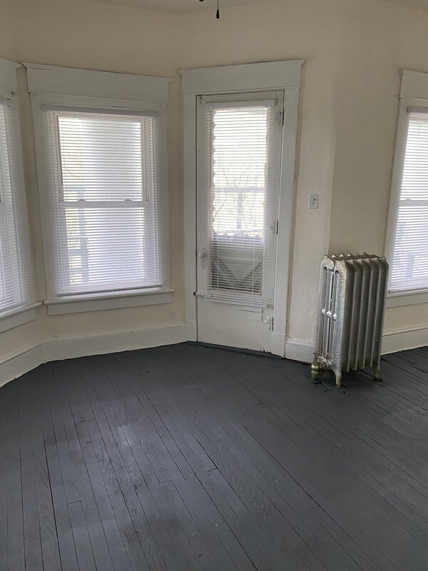 Foto del edificio - 316-322 Taylor Ave
