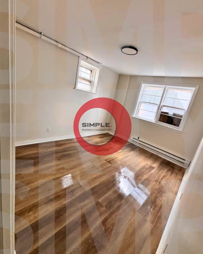 Building Photo - 121 S 12th St