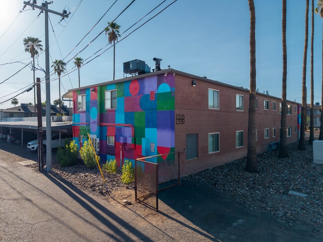 Building Photo - 1333 E Thomas Rd
