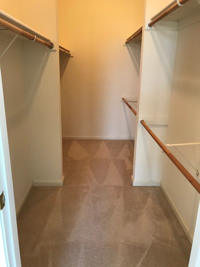 Building Photo - 260 Channing Way