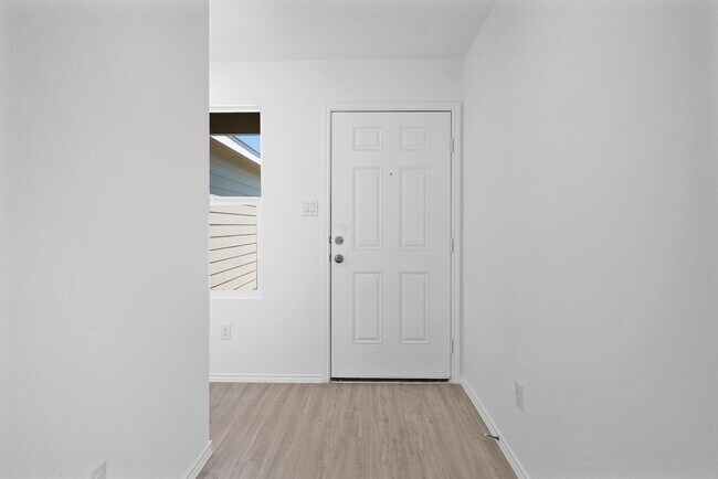 Building Photo - 786 Tulsa Trl