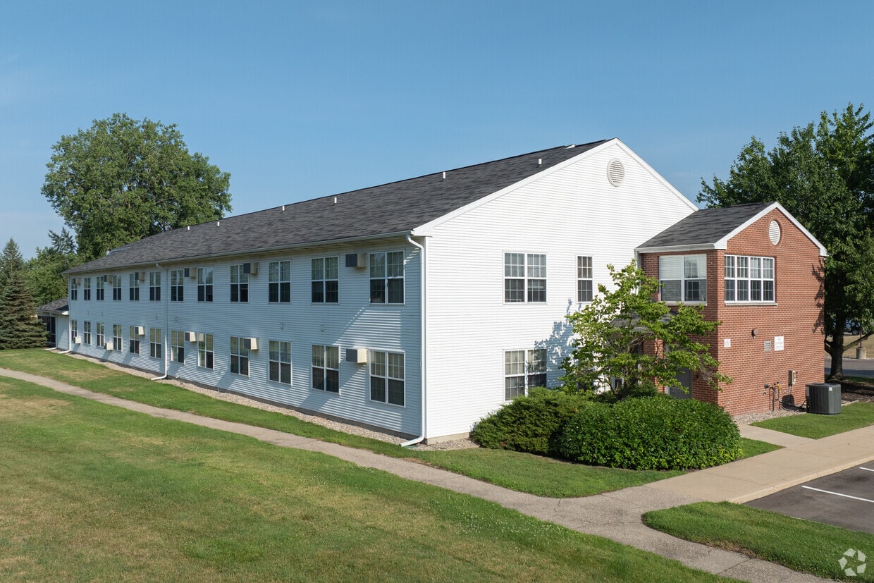 Building Photo - Walker Meadow