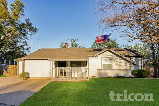 Building Photo - 5005 Coronet Ct