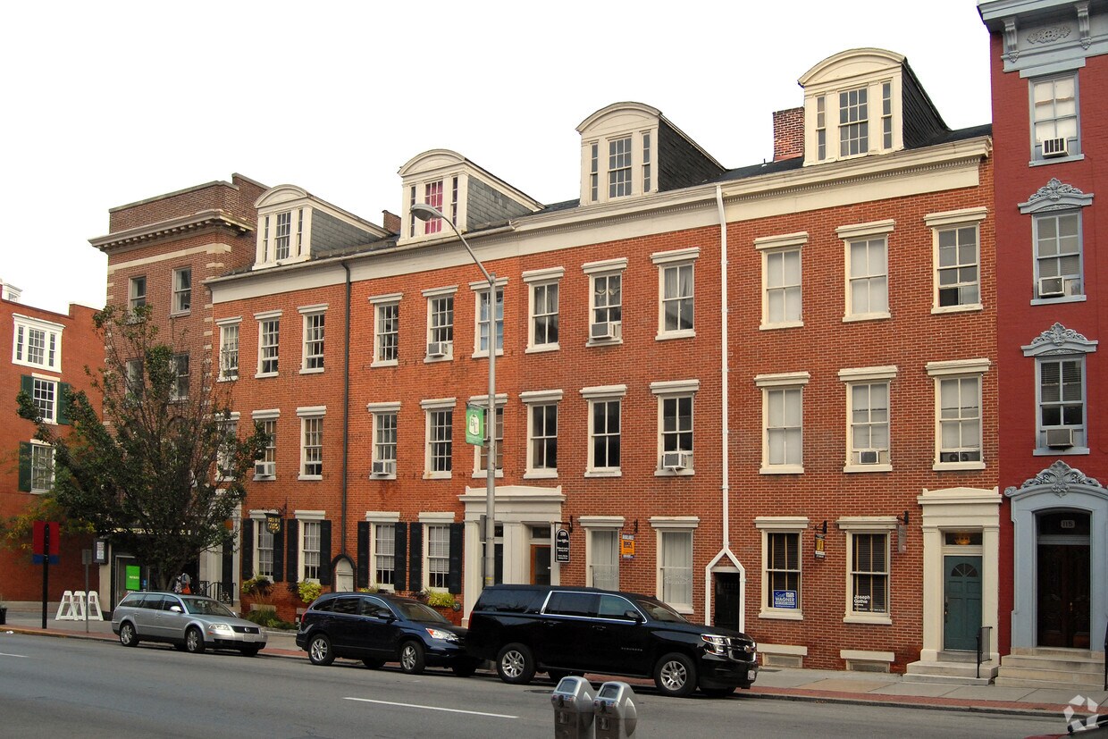 Building Photo - 111 E Market St
