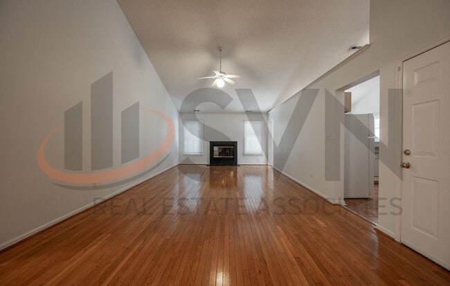 Photo - 4003 Ellisfield Drive House
