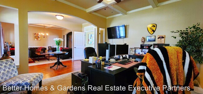 Foto del edificio - 4 br, 3.5 bath House - 1117 McCoy's Creek Dr.