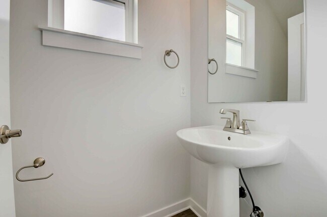 Building Photo - A House to Call Home: For Rent Now SE Bend