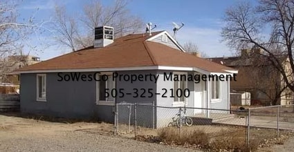 Building Photo - 2408 1/2 N Hutton Ave
