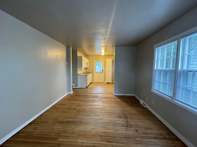 Building Photo - 3928 N 30th St