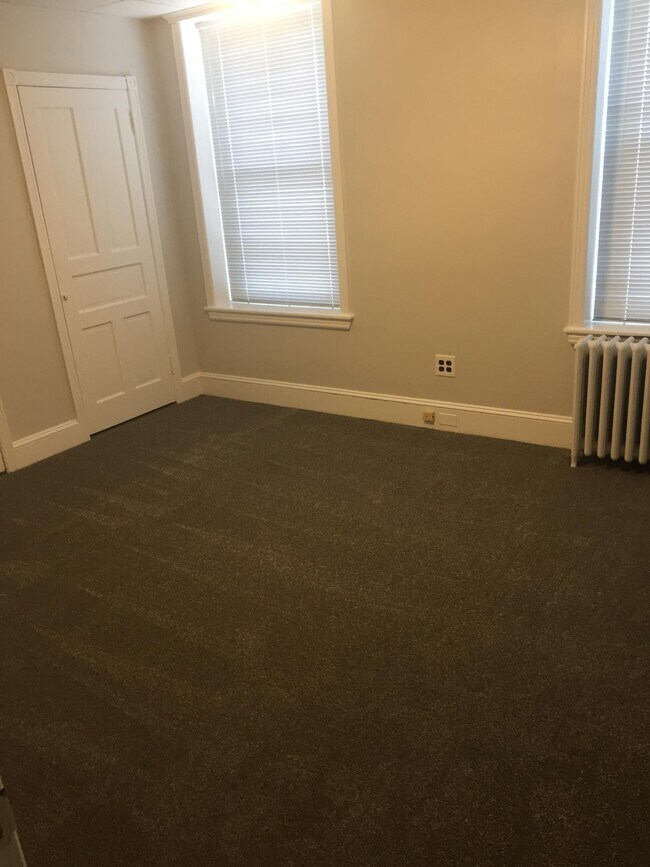 Foto del edificio - 2624 E Allegheny Ave
