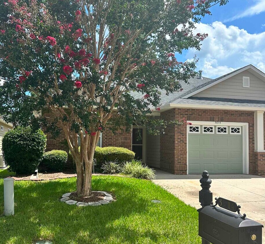 Foto principal - 5614 Hampton Hill Cir