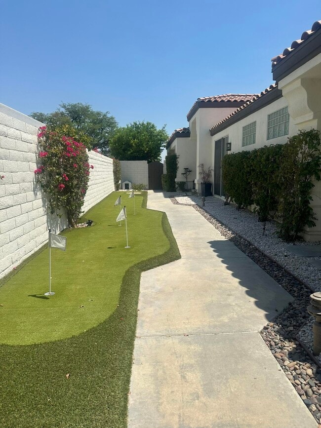 Building Photo - 57600 Interlachen