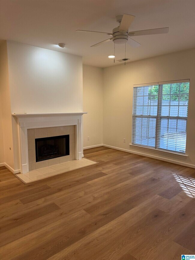 Foto del edificio - 521 Reach Dr