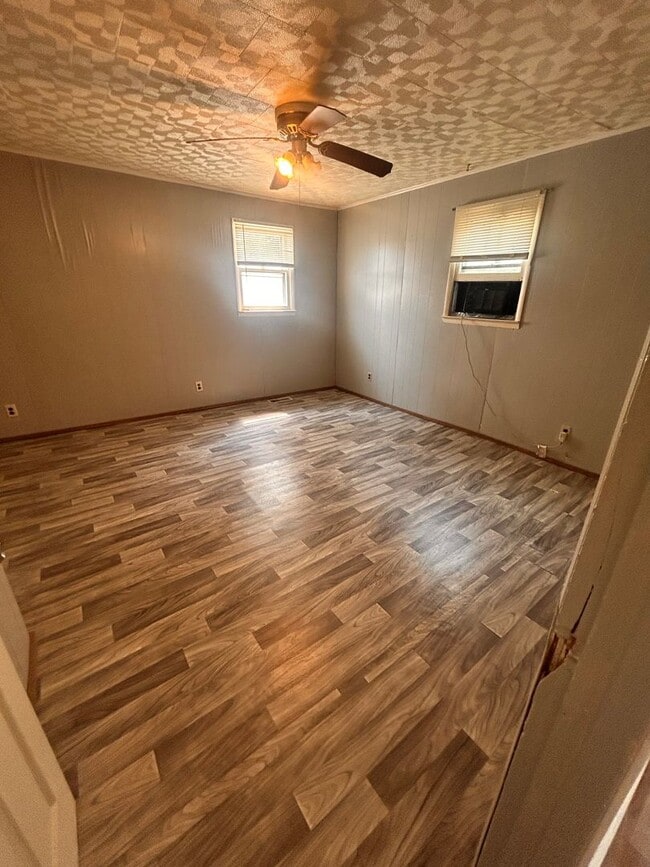 Building Photo - Available Now – 1 Bed / 1 Bath Apartment at Bunker Hill Mobile Home Community