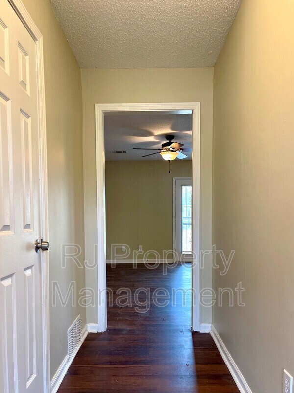 Photo - 5297 Breckenwood Dr House