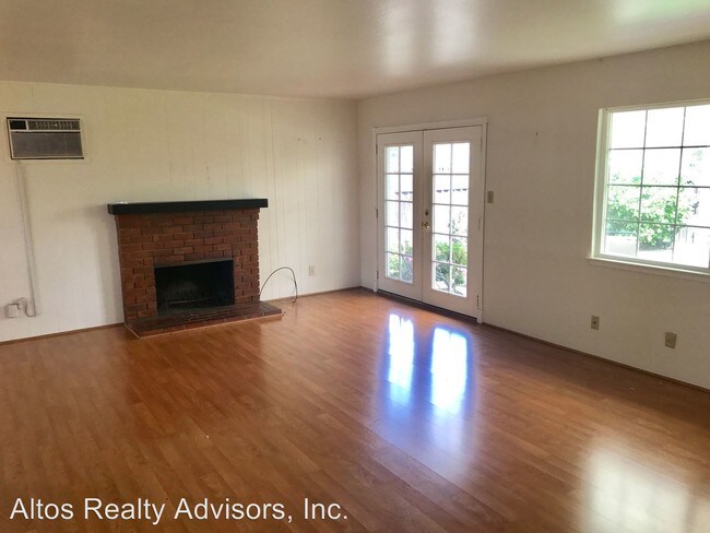 Building Photo - 1618 Heron Ave