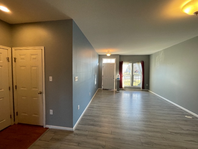 Building Photo - 246 S Savanna Dr