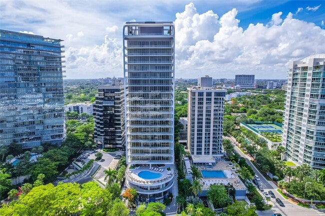 Foto del edificio - 2655 S Bayshore Dr